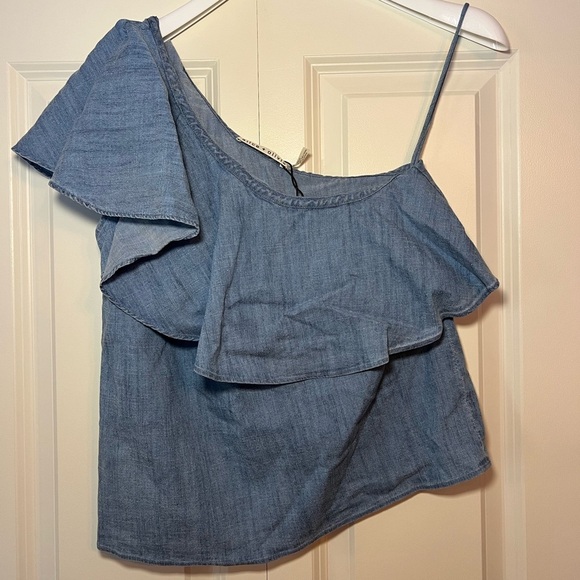 Alice + Olivia one-shoulder chambray top. Size XS. NWT. Exclusive saks 5th Ave - Picture 1 of 10